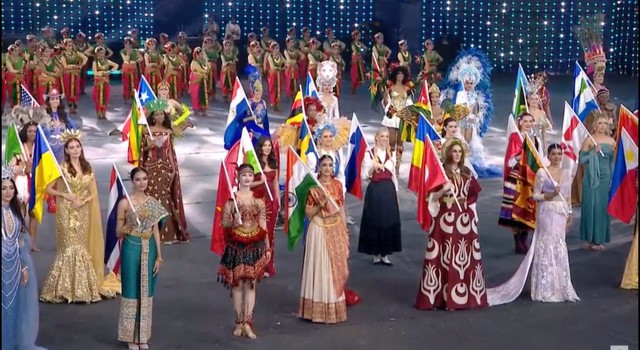 Hoa hậu Ý Nhi có màn vũ đạo ấn tượng tại Lễ khai mạc Miss World 2025- Ảnh 3. Hoa hậu Ý Nhi có màn vũ đạo ấn tượng tại Lễ khai mạc Miss World 2025- Ảnh 3.