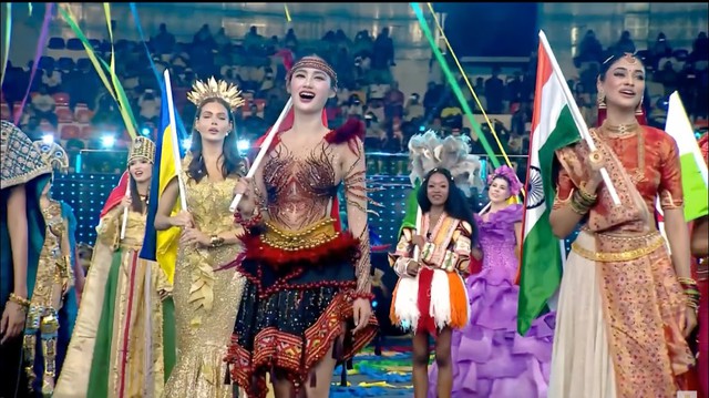 Hoa hậu Ý Nhi có màn vũ đạo ấn tượng tại Lễ khai mạc Miss World 2025- Ảnh 4. Hoa hậu Ý Nhi có màn vũ đạo ấn tượng tại Lễ khai mạc Miss World 2025- Ảnh 4.