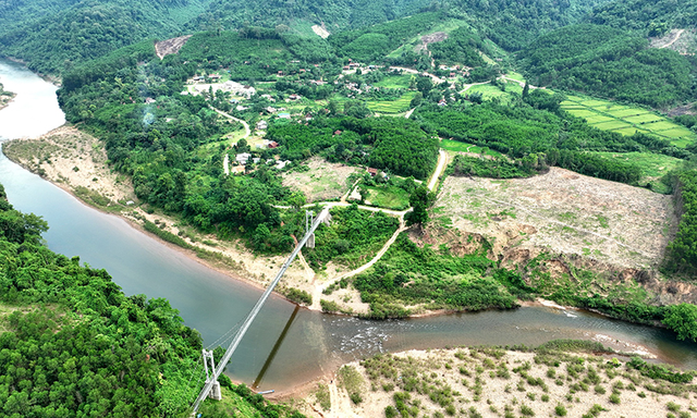 ban-ke-lam-hoa-17470396505221430987480.png
