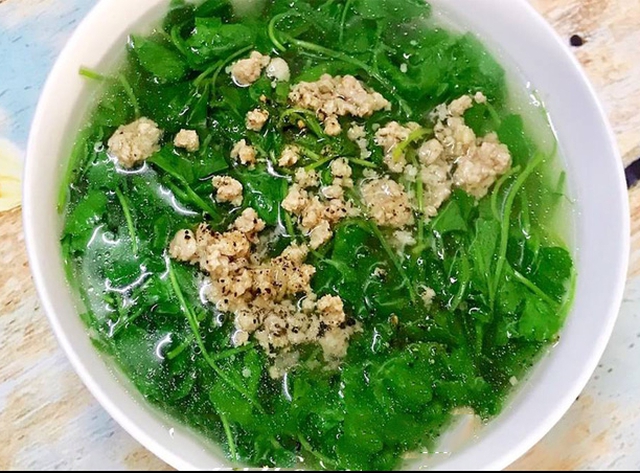 4 món ngon giải nhiệt ngày nắng lạ miệng, dễ làm với loại lá mọc hoang nhiều ở nước ta- Ảnh 5. 4 món ngon giải nhiệt ngày nắng lạ miệng, dễ làm với loại lá mọc hoang nhiều ở nước ta- Ảnh 5.