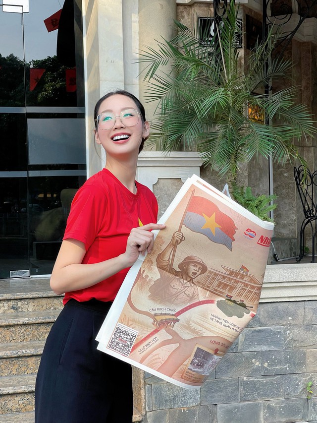 Chân dung hoa hậu 'gây bão' vì khoảnh khắc thân thiết với Nguyễn Xuân Son - Ảnh 3. Chân dung hoa hậu 'gây bão' vì khoảnh khắc thân thiết với Nguyễn Xuân Son - Ảnh 3.