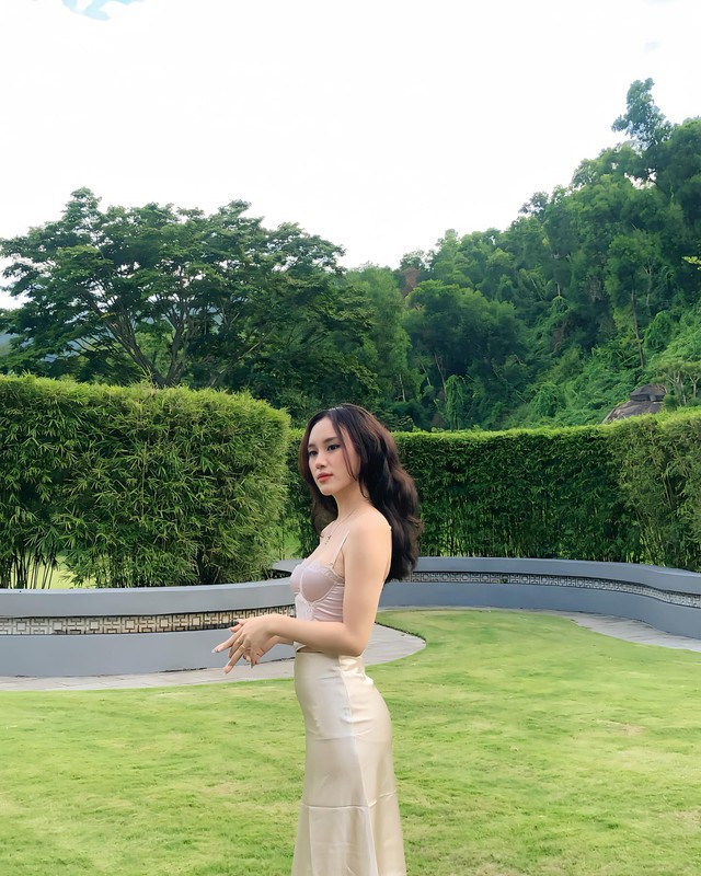 Thí sinh quê Quảng Bình sở hữu nhan sắc quá xinh đẹp, được Hồ Ngọc Hà gọi 'bông hồng của Điểm hẹn tài năng' - Ảnh 6. Thí sinh quê Quảng Bình sở hữu nhan sắc quá xinh đẹp, được Hồ Ngọc Hà gọi 'bông hồng của Điểm hẹn tài năng' - Ảnh 6.