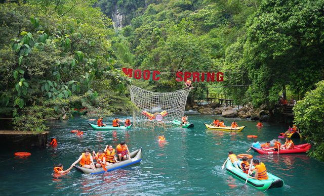 du-lich-phong-nha-1-17472023563941629272738.png