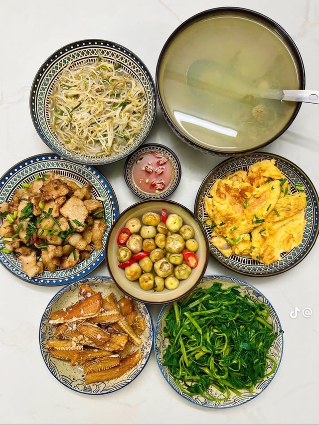 Mâm cơm gia đình cho mùa hè vừa dễ nấu lại tiết kiệm thời gian - Ảnh 6. Ăn gì hôm nay cho gia đình 4 người