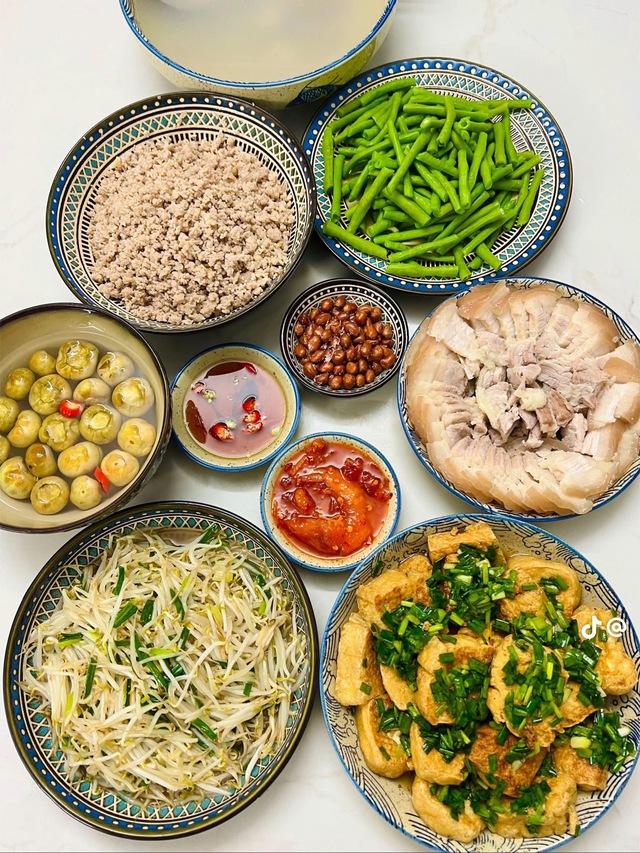 Mâm cơm gia đình cho mùa hè vừa dễ nấu lại tiết kiệm thời gian - Ảnh 3. Ăn gì hôm nay cho gia đình 4 người