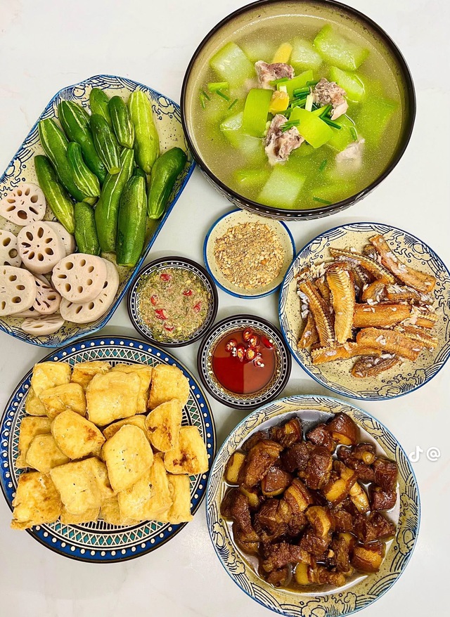 Mâm cơm gia đình cho mùa hè vừa dễ nấu lại tiết kiệm thời gian - Ảnh 1. Mâm cơm gia đình cho mùa hè vừa dễ nấu lại tiết kiệm thời gian - Ảnh 1.