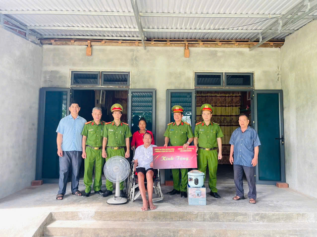 Những hình ảnh đẹp trong hành trình xóa nhà tạm, nhà dột nát ở Quảng Bình- Ảnh 2. Những hình ảnh đẹp trong hành trình xóa nhà tạm, nhà dột nát ở Quảng Bình- Ảnh 2.