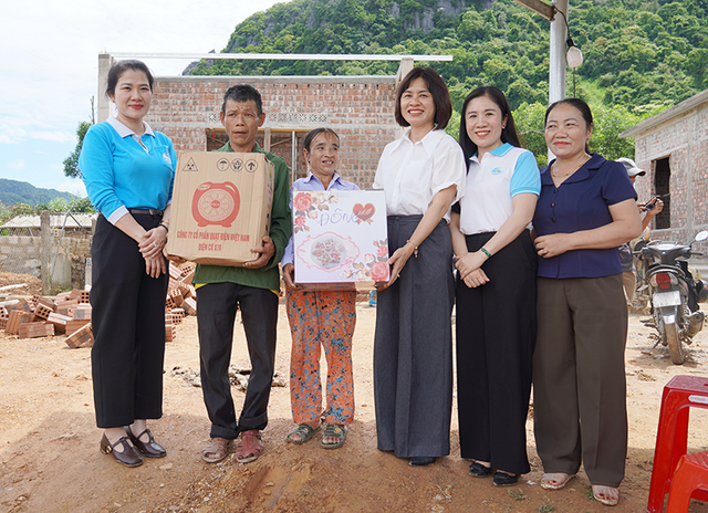 Những hình ảnh đẹp trong hành trình xóa nhà tạm, nhà dột nát ở Quảng Bình- Ảnh 9. Những hình ảnh đẹp trong hành trình xóa nhà tạm, nhà dột nát ở Quảng Bình- Ảnh 9.