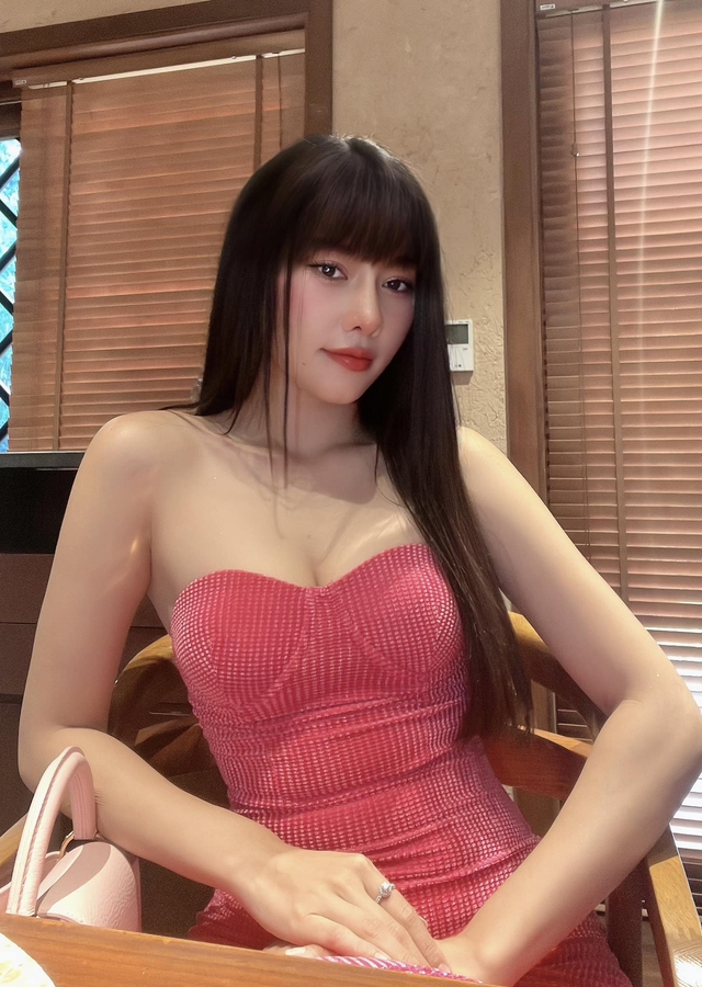 Bất ngờ với thân thế của thí sinh Phú Yên, sở hữu hình thể như hoa hậu nhưng muốn chinh phục 'Điểm hẹn tài năng' để thành ca sĩ - Ảnh 10. Bất ngờ với thân thế của thí sinh Phú Yên, sở hữu hình thể như hoa hậu nhưng muốn chinh phục 'Điểm hẹn tài năng' để thành ca sĩ - Ảnh 10.
