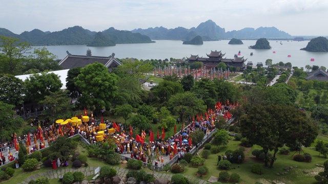 Chiêm ngưỡng xá lợi Phật Thích Ca Mâu Ni ở chùa Tam Chúc tỉnh Hà Nam- Ảnh 1. Chiêm ngưỡng xá lợi Phật Thích Ca Mâu Ni ở chùa Tam Chúc tỉnh Hà Nam- Ảnh 1.