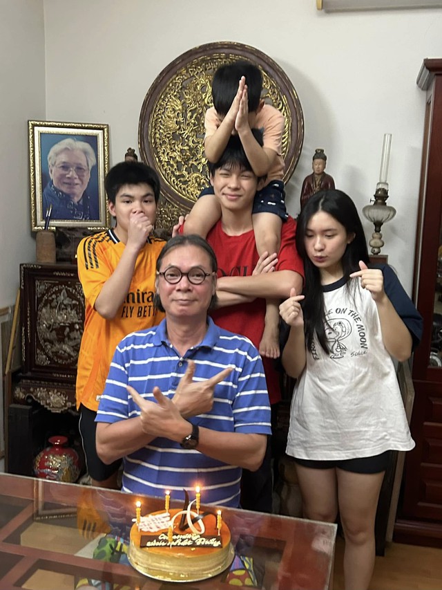 Nam NSND quê Hải Phòng nổi tiếng thập niên 90 nhờ phimp 'Mẹ chồng tôi' giờ ra sao ở tuổi ngoài U70? - Ảnh 8. Nam NSND quê Hải Phòng nổi tiếng thập niên 90 nhờ phimp 'Mẹ chồng tôi' giờ ra sao ở tuổi ngoài U70? - Ảnh 8.