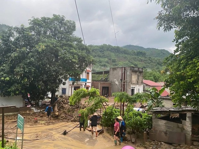 Mưa lớn khiến nhiều người mất tích ở Bắc Kạn- Ảnh 1. Mưa lớn khiến nhiều người mất tích ở Bắc Kạn- Ảnh 1.