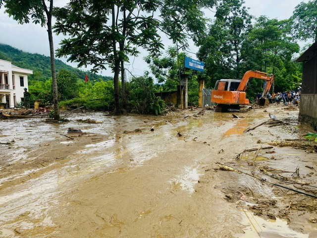 Hiện trường 'tan hoang' sau trận lũ quét khiến 4 người tử vong ở tỉnh nghèo Bắc Kạn- Ảnh 8. Hiện trường 'tan hoang' sau trận lũ quét khiến 4 người tử vong ở tỉnh nghèo Bắc Kạn- Ảnh 8.