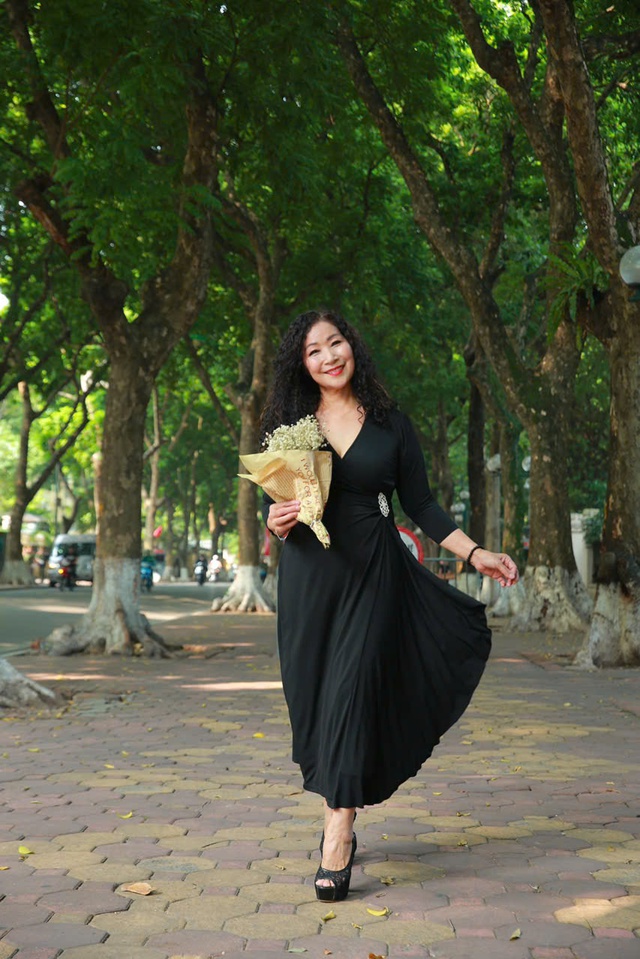 Nữ NSND quê Hải Phòng nổi tiếng thập niên 90 với ca khúc 'Tình ca Tây Bắc' giờ ra sao ở tuổi U70?- Ảnh 5. Nữ NSND quê Hải Phòng nổi tiếng thập niên 90 với ca khúc 'Tình ca Tây Bắc' giờ ra sao ở tuổi U70?- Ảnh 5.