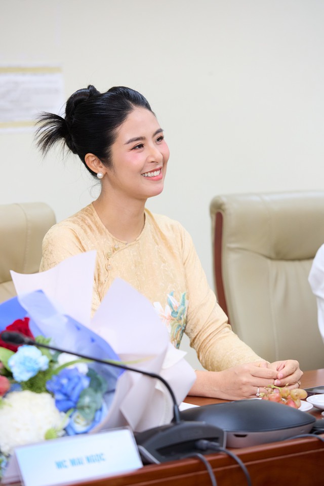 hoa-hau-ngoc-han-8-1747816045175400547704.jpg