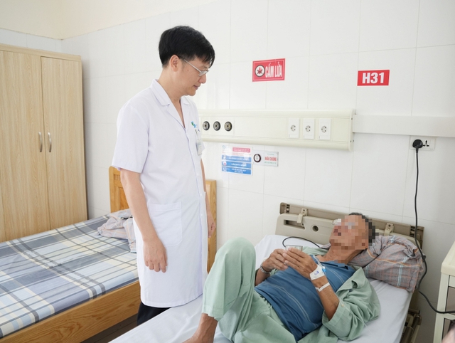 Người đàn ông ở Quảng Ninh mắc đồng thời 2 ung thư ống tiêu hóa hồi phục nhờ làm việc này- Ảnh 3. Người đàn ông ở Quảng Ninh mắc đồng thời 2 ung thư ống tiêu hóa hồi phục nhờ làm việc này- Ảnh 3.