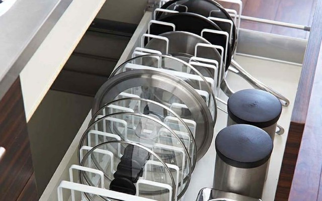 Cách sắp xếp đồ dùng nhà bếp gọn gàng, đẹp mắt, tiện nghi để tạo cảm hứng nấu nướng- Ảnh 3. Cách sắp xếp đồ dùng nhà bếp gọn gàng, đẹp mắt, tiện nghi để tạo cảm hứng nấu nướng- Ảnh 3.