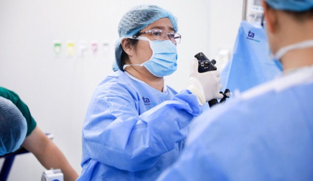 Người phụ nữ suýt phải cắt gan do sỏi lấp đầy túi mật từ dấu hiệu nhiều người Việt bỏ qua- Ảnh 2. Người phụ nữ suýt phải cắt gan do sỏi lấp đầy túi mật từ dấu hiệu nhiều người Việt bỏ qua- Ảnh 2.