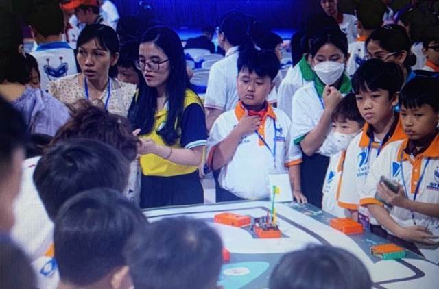 Tin sáng 24/5: Không khí lạnh về, miền Bắc vẫn mưa lớn; Nam thanh niên điều khiển xe máy ngã tử vong trên cầu Vĩnh Tuy- Ảnh 3. Tin sáng 24/5: Không khí lạnh về, miền Bắc vẫn mưa lớn; Nam thanh niên điều khiển xe máy ngã tử vong trên cầu Vĩnh Tuy- Ảnh 3.