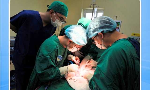 Người đàn ông 45 tuổi phải cắt toàn bộ 'của quý' vì ung thư dương vật từ 1 sai lầm nhiều người Việt mắc phải- Ảnh 2. Người đàn ông 45 tuổi phải cắt toàn bộ 'của quý' vì ung thư dương vật từ 1 sai lầm nhiều người Việt mắc phải- Ảnh 2.
