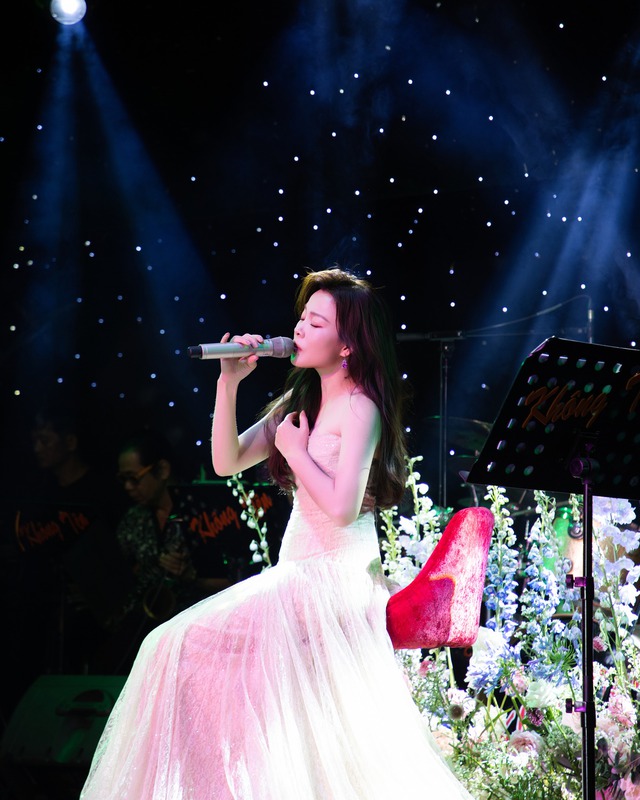 thuy-dung-nhac-phap00033-1748390052955863926522.jpg