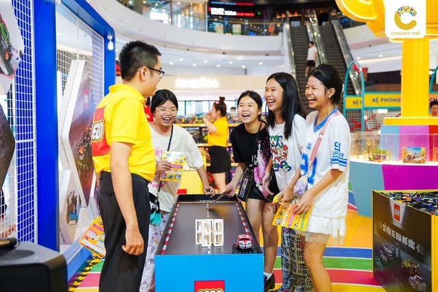 Khám phá sân chơi sáng tạo LEGO Playground tại Crescent Mall- Ảnh 2. Khám phá sân chơi sáng tạo LEGO Playground tại Crescent Mall- Ảnh 2.