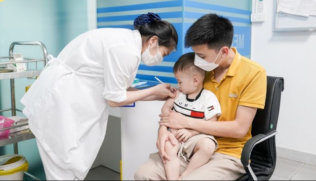 Bé 3 tuổi ở Hà Nội đối diện với loạt biến chứng nguy hiểm do cúm B từ dấu hiệu nhiều trẻ em Việt mắc phải- Ảnh 3. Bé 3 tuổi ở Hà Nội đối diện với loạt biến chứng nguy hiểm do cúm B từ dấu hiệu nhiều trẻ em Việt mắc phải- Ảnh 3.