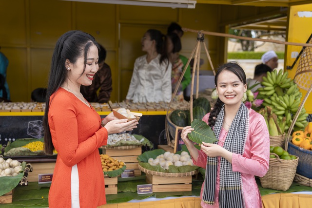 Mừng lễ Vía Bà, núi Bà Đen tổ chức chợ Lá, dâng đăng trong 2 ngày 31/5 và 1/6- Ảnh 2. Mừng lễ Vía Bà, núi Bà Đen tổ chức chợ Lá, dâng đăng trong 2 ngày 31/5 và 1/6- Ảnh 2.