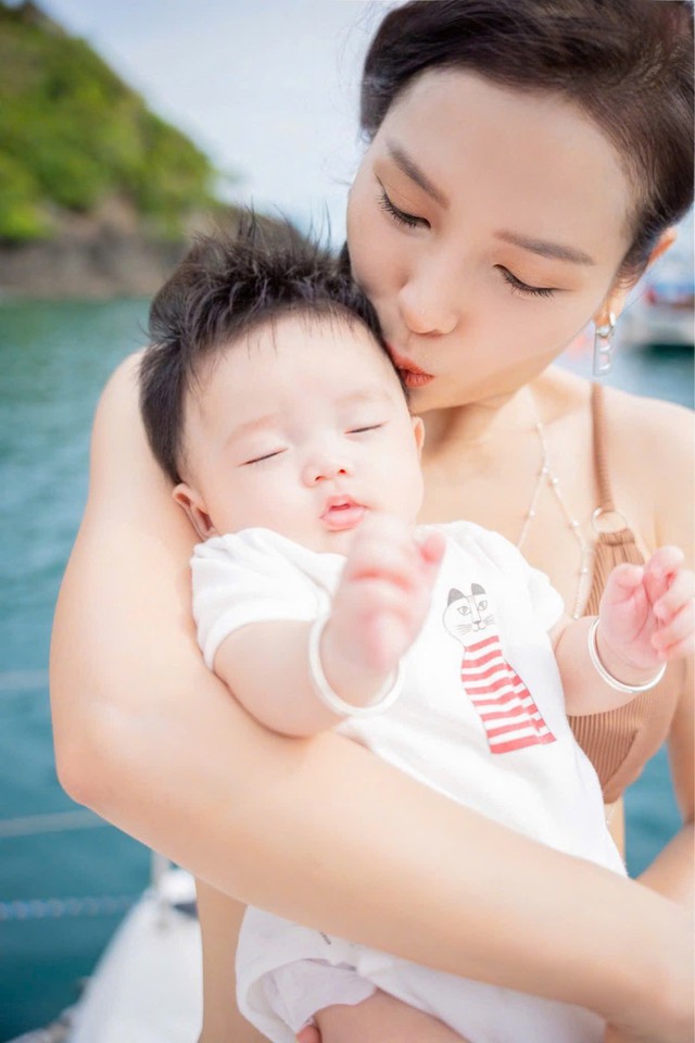 Gây ngỡ ngàng 'da sáng, dáng xinh' sau sinh, Phương Trinh Jolie không ngần ngại tiết lộ điều này- Ảnh 5. Gây ngỡ ngàng 'da sáng, dáng xinh' sau sinh, Phương Trinh Jolie không ngần ngại tiết lộ điều này- Ảnh 5.