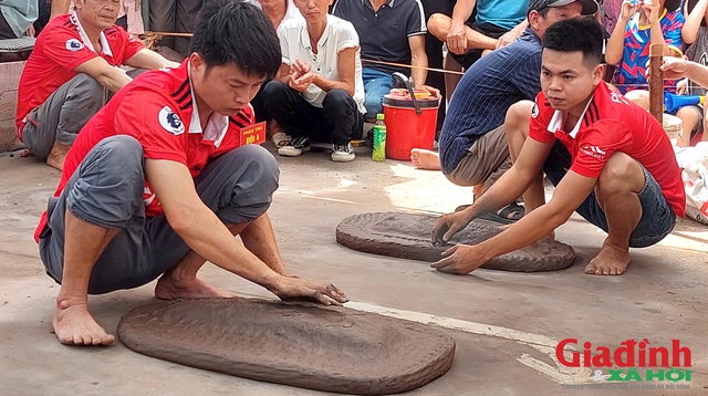 Rền vang pháo đất Hồng Châu- Ảnh 1. Rền vang pháo đất Hồng Châu- Ảnh 1.