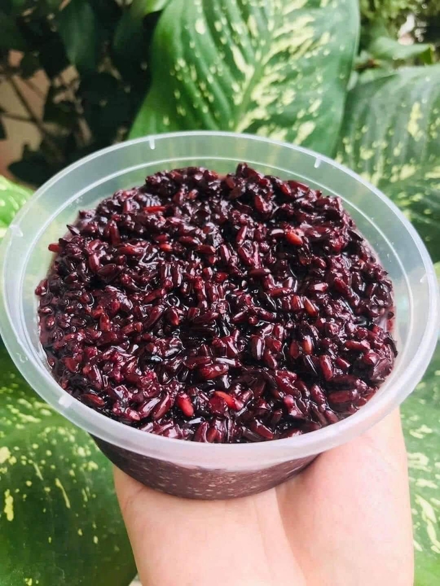 Cơm rượu nếp đắt khách dịp tết Đoan ngọ, hàng làm không đủ bán - Ảnh 7. Cơm rượu nếp đắt khách dịp tết Đoan ngọ, hàng làm không đủ bán - Ảnh 7.