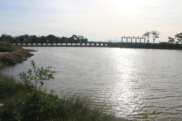 nhieu-cong-trinh-ho-dap-o-quang-tri-xuong-cap-khi-mua-mua-lu-dang-den-gan-1-1748574284410815758108.jpg