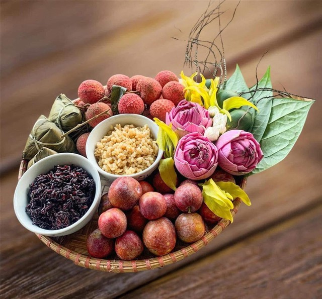 Ngoài rượu nếp, dâng 6 loại trái cây này trong mâm lễ Tết Đoan Ngọ 5/5 để cầu gì được nấy - Ảnh 4. Ngoài rượu nếp, dâng 6 loại trái cây này trong mâm lễ Tết Đoan Ngọ 5/5 để cầu gì được nấy - Ảnh 4.