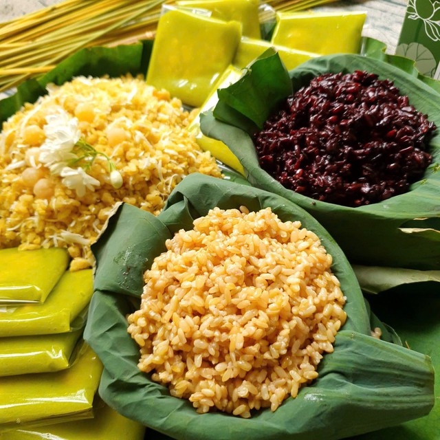 Cơm rượu nếp đắt khách dịp tết Đoan ngọ, hàng làm không đủ bán - Ảnh 3. Cơm rượu nếp đắt khách dịp tết Đoan ngọ, hàng làm không đủ bán - Ảnh 3.