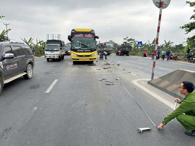 Công an TP. Hải Phòng tìm nhân chứng vụ tai nạn giao thông trên QL10- Ảnh 1. Công an TP. Hải Phòng tìm nhân chứng vụ tai nạn giao thông trên QL10- Ảnh 1.