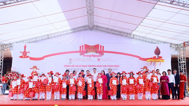 Hành trình Trạng Nguyên Nhỏ Tuổi: Nơi Văn phòng phẩm Hồng Hà đồng hành gieo mầm tri thức cho tương lai- Ảnh 3. Hành trình Trạng Nguyên Nhỏ Tuổi: Nơi Văn phòng phẩm Hồng Hà đồng hành gieo mầm tri thức cho tương lai- Ảnh 3.