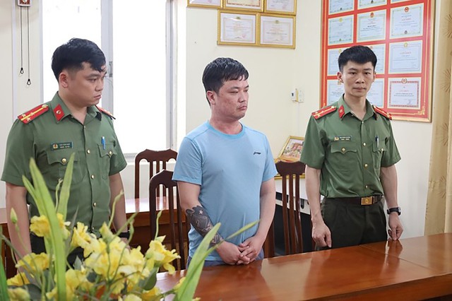 Tiktoker Lê Việt Hùng bị khởi tố để điều tra về tội cưỡng đoạt tài sản- Ảnh 1. Tiktoker Lê Việt Hùng bị khởi tố để điều tra về tội cưỡng đoạt tài sản- Ảnh 1.