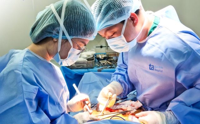 Người phụ nữ 60 tuổi cùng lúc mắc 2 thể ung thư tuyến giáp thừa nhận sai lầm nhiều người Việt mắc phải - Ảnh 2. Người phụ nữ 60 tuổi cùng lúc mắc 2 thể ung thư tuyến giáp thừa nhận sai lầm nhiều người Việt mắc phải - Ảnh 2.