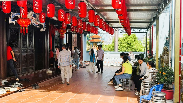 den-tam-ky-nhung-ngay-thi-vao-10-hai-phong-1748759169334274167651.jpg