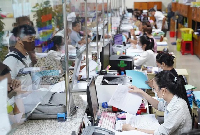 Thông tin công chức nên biết: Đình chỉ công tác ngay nếu vi phạm lỗi này- Ảnh 2. Thông tin công chức nên biết: Đình chỉ công tác ngay nếu vi phạm lỗi này- Ảnh 2.