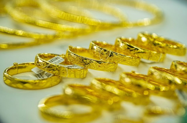 Giá vàng hôm nay 10/6: Vàng SJC, vàng nhẫn ra sao?- Ảnh 2. Giá vàng hôm nay 10/6: Vàng SJC, vàng nhẫn ra sao?- Ảnh 2.