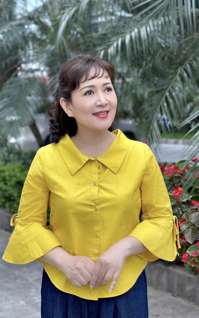 Vẻ đẹp ở tuổi hưu của nữ NSND là nguyên Phó Giám đốc Nhà hát Kịch Hà Nội - Ảnh 8. Vẻ đẹp ở tuổi hưu của nữ NSND là nguyên Phó Giám đốc Nhà hát Kịch Hà Nội - Ảnh 8.