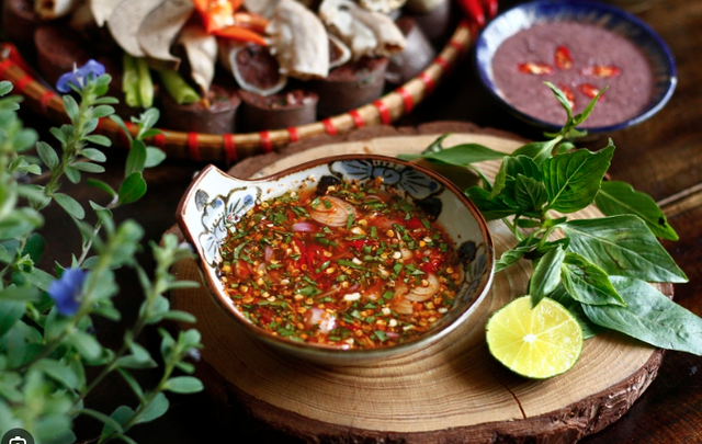 Cho nhúm rau nhỏ này vào nước chấm, giúp tăng đề kháng, tiêu độc hiệu quả- Ảnh 1. Cho nhúm rau nhỏ này vào nước chấm, giúp tăng đề kháng, tiêu độc hiệu quả- Ảnh 1.