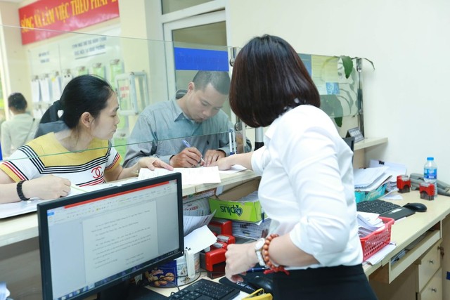 Sáp nhập tỉnh, thành người dân không phải làm lại giấy tờ? - Ảnh 2. Sáp nhập tỉnh, thành người dân không phải làm lại giấy tờ? - Ảnh 2.