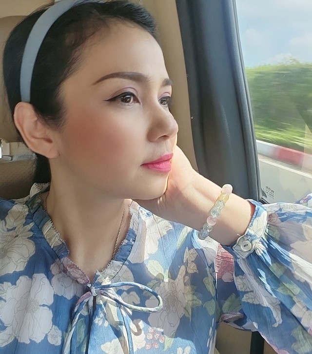 'Nàng thơ' màn ảnh của Lý Hùng giờ có nhan sắc ra sao ở tuổi trung niên? - Ảnh 6. 'Nàng thơ' màn ảnh của Lý Hùng giờ có nhan sắc ra sao ở tuổi trung niên? - Ảnh 6.