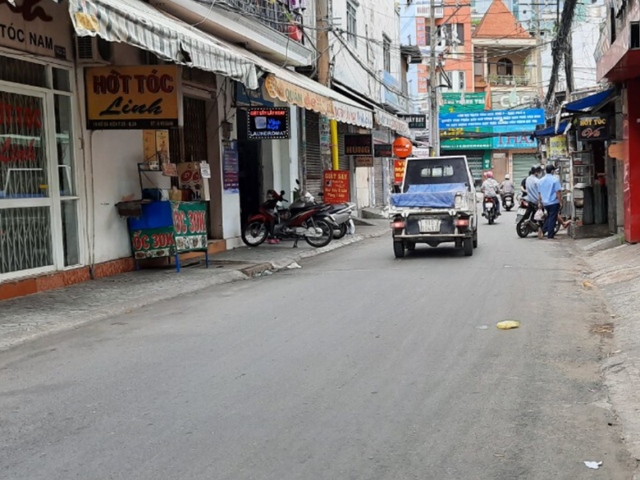 Cần lưu ý gì khi mua 'nhà mặt tiền hẻm xe hơi'?- Ảnh 4. Cần lưu ý gì khi mua 'nhà mặt tiền hẻm xe hơi'?- Ảnh 4.