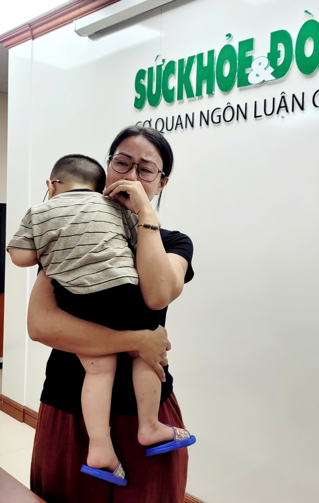 Hơn 31 triệu đồng đến với bé 17 tháng tuổi từng đứng trước nguy cơ bị mù lòa- Ảnh 1. Hơn 31 triệu đồng đến với bé 17 tháng tuổi từng đứng trước nguy cơ bị mù lòa- Ảnh 1.