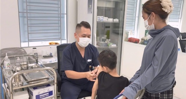 2 người bị "chặt chém" gần 5 triệu đồng từ chối nhận tiền ủng hộ, mong "những hoàn cảnh khó khăn khác được giúp đỡ" - Ảnh 2. 2 người bị "chặt chém" gần 5 triệu đồng từ chối nhận tiền ủng hộ, mong "những hoàn cảnh khó khăn khác được giúp đỡ" - Ảnh 2.