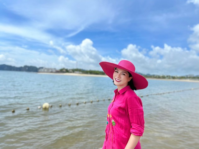 'Chân dài' ở Hà Nội cùng thời Hoa hậu Hà Kiều Anh giờ nhan sắc thay đổi ra sao?- Ảnh 7. 'Chân dài' ở Hà Nội cùng thời Hoa hậu Hà Kiều Anh giờ nhan sắc thay đổi ra sao?- Ảnh 7.