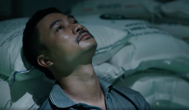 Duy Hưng 'lên đồng' trong 'Dịu dàng màu nắng', khán giả vừa tranh cãi nảy lửa vừa nghẹn ngào thích thú- Ảnh 4. Duy Hưng 'lên đồng' trong 'Dịu dàng màu nắng', khán giả vừa tranh cãi nảy lửa vừa nghẹn ngào thích thú- Ảnh 4.
